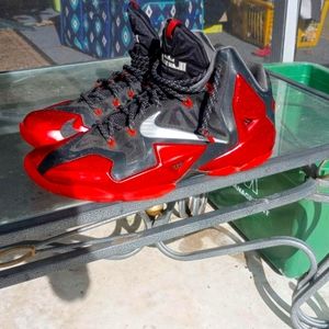 Nike Lebron 11 "away"